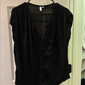 Treasure & Bond Black Button-Front Blouse